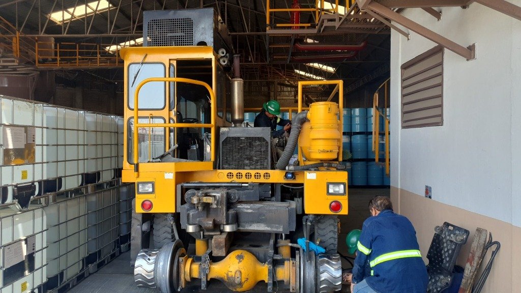 Mantenimiento de remolcador de vagones en instalaciones industriales